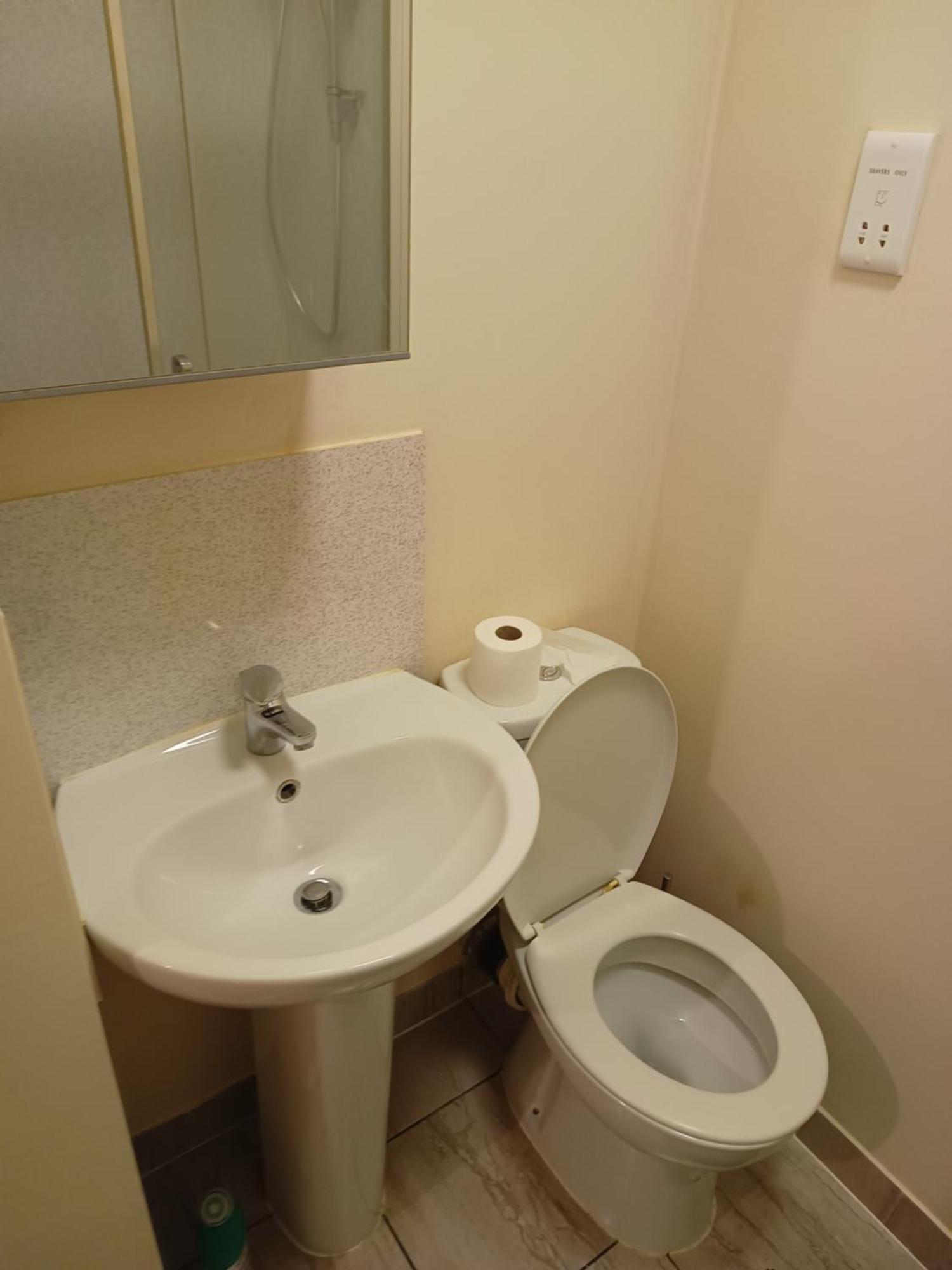 فندق Aster House Milton  المظهر الخارجي الصورة